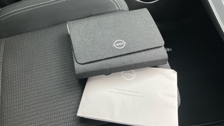 Nissan Qashqai 1.3 DiG-T MH Acenta Premium 5dr Petrol Hatchback